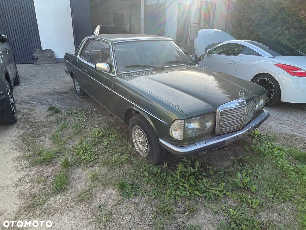 Mercedes-Benz W123 - 2