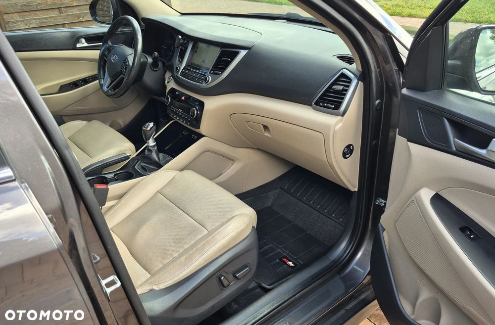 Hyundai Tucson 1.7 CRDI BlueDrive Comfort 2WD - 13