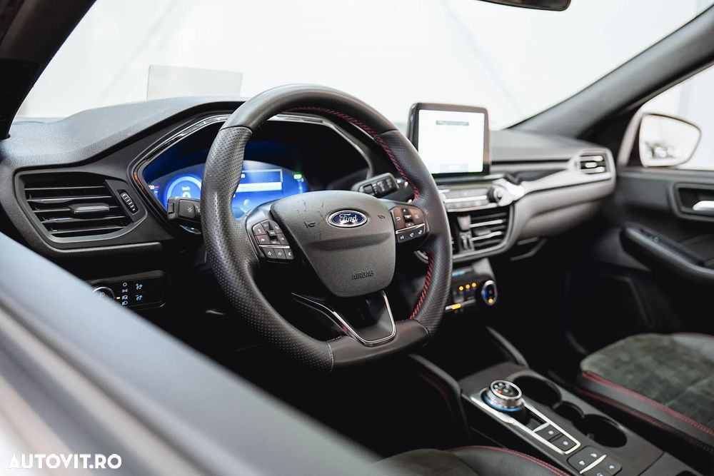 Ford Kuga 2.5 Duratec FHEV ST-LINE X - 31