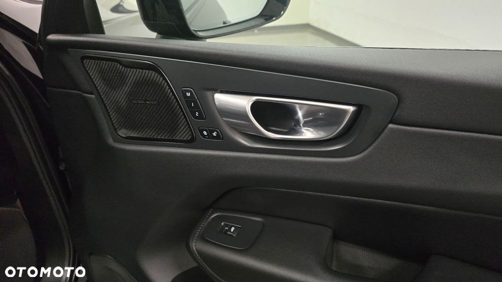 Volvo XC 60 B4 D Ultimate Dark - 20