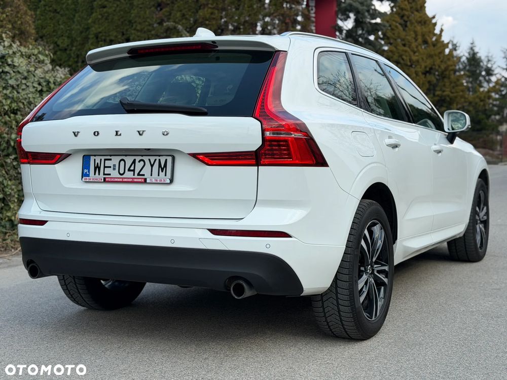 Volvo XC 60 B4 D AWD Momentum Pro - 4