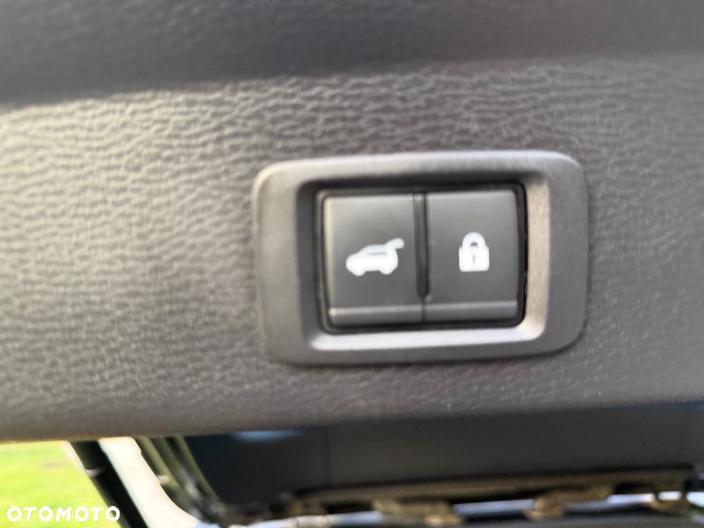 Mitsubishi Outlander - 25