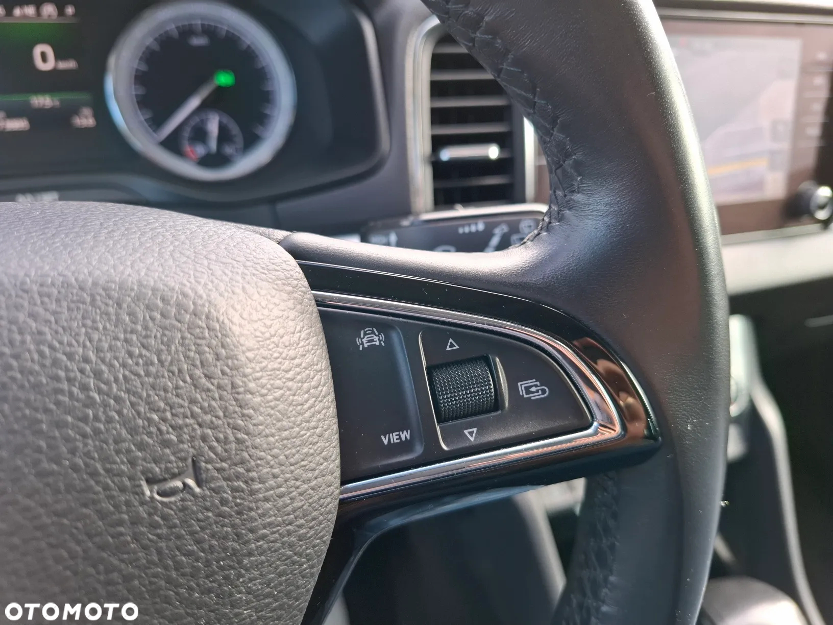 Skoda Karoq 1.5 TSI ACT 4x2 Style DSG - 19