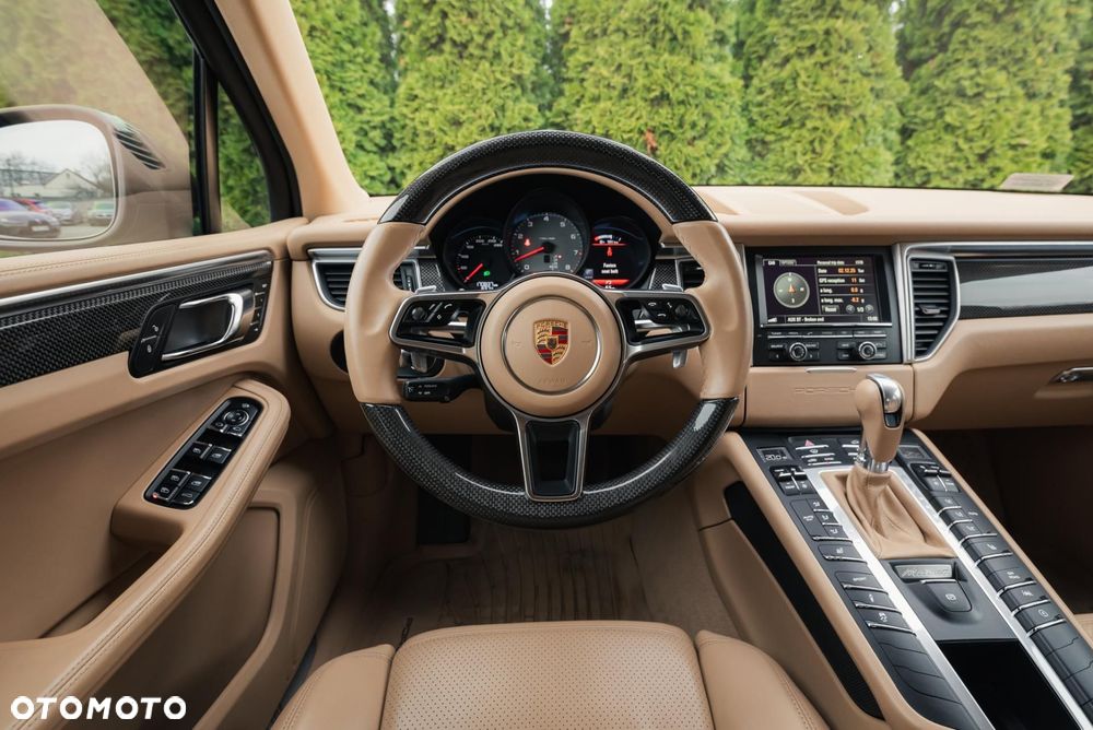 Porsche Macan - 11