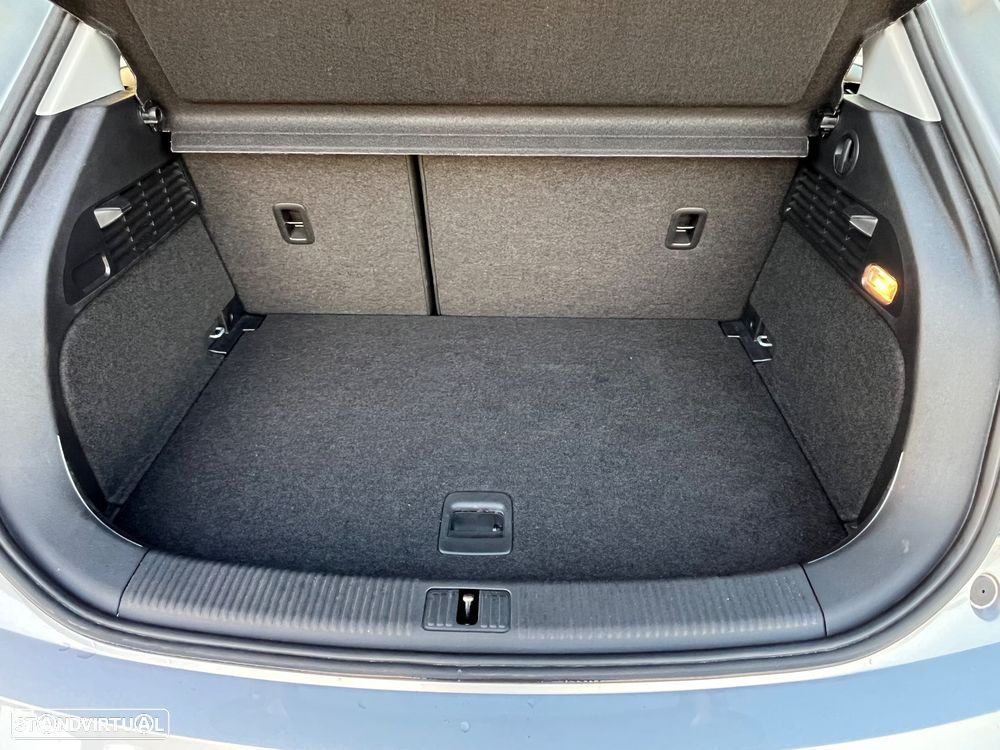 Audi A1 Sportback 1.6 TDI S-line - 28