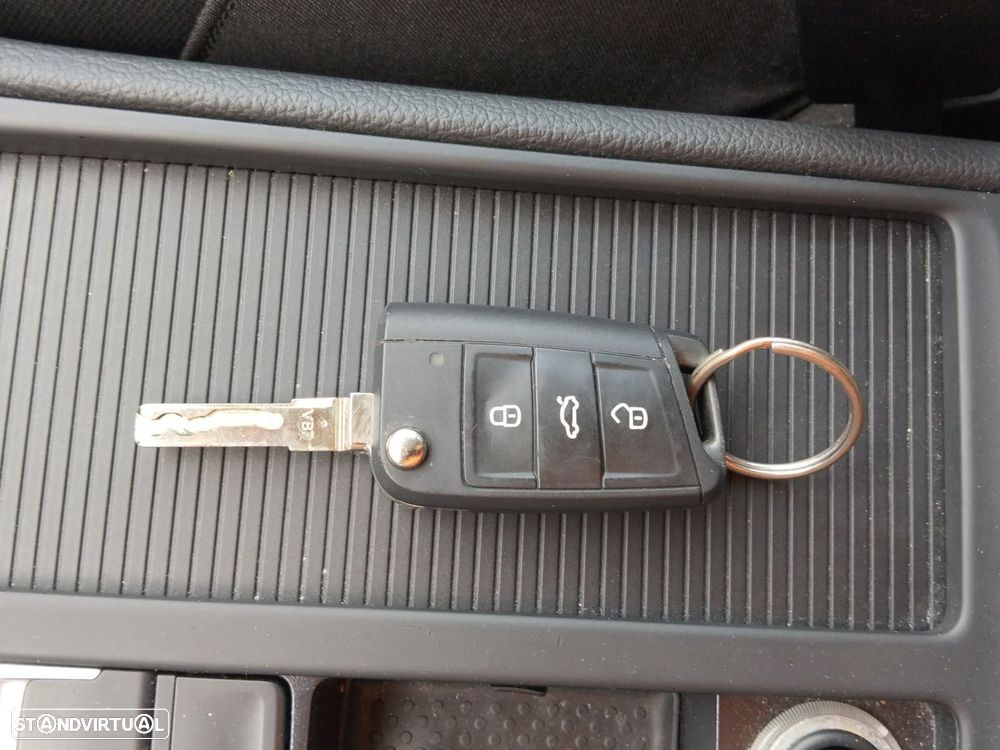 VW Golf Variant 1.6 TDi Confortline - 15