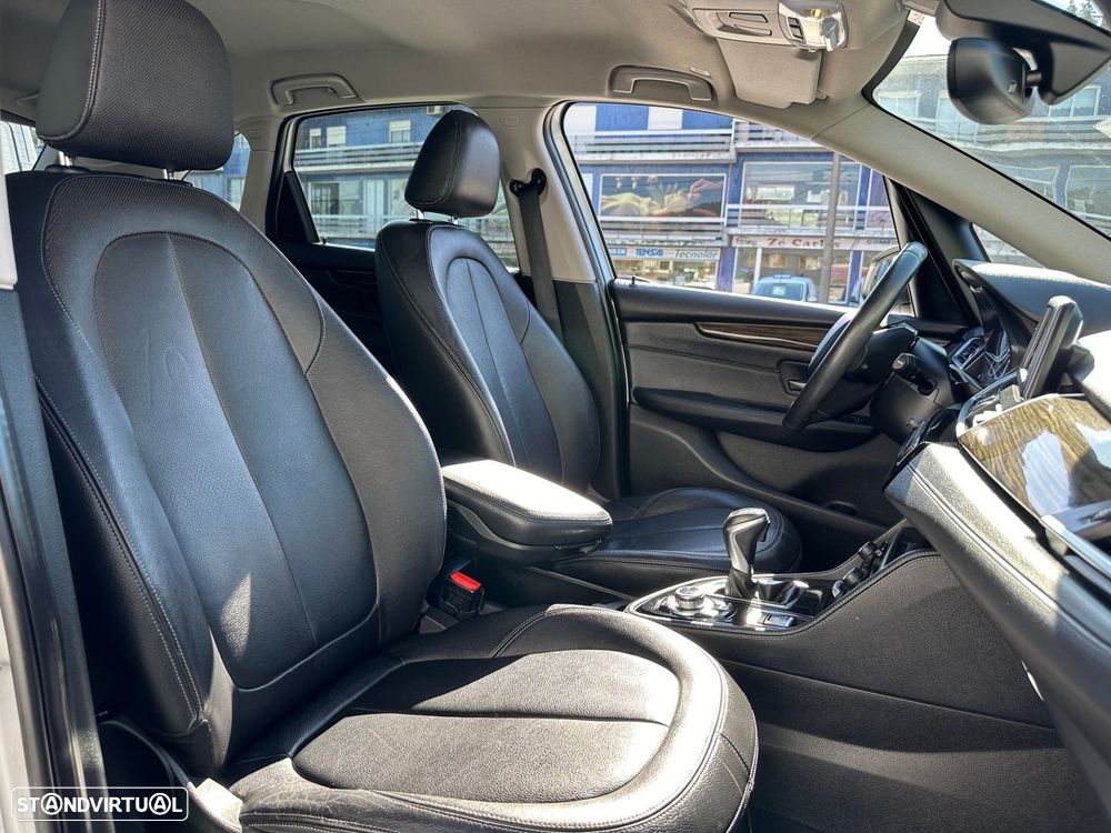 BMW 218 Active Tourer d Line Luxury Auto - 22