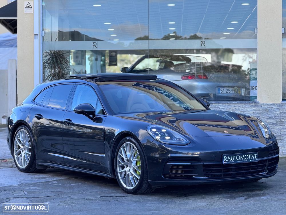 Porsche Panamera Sport Turismo - 2