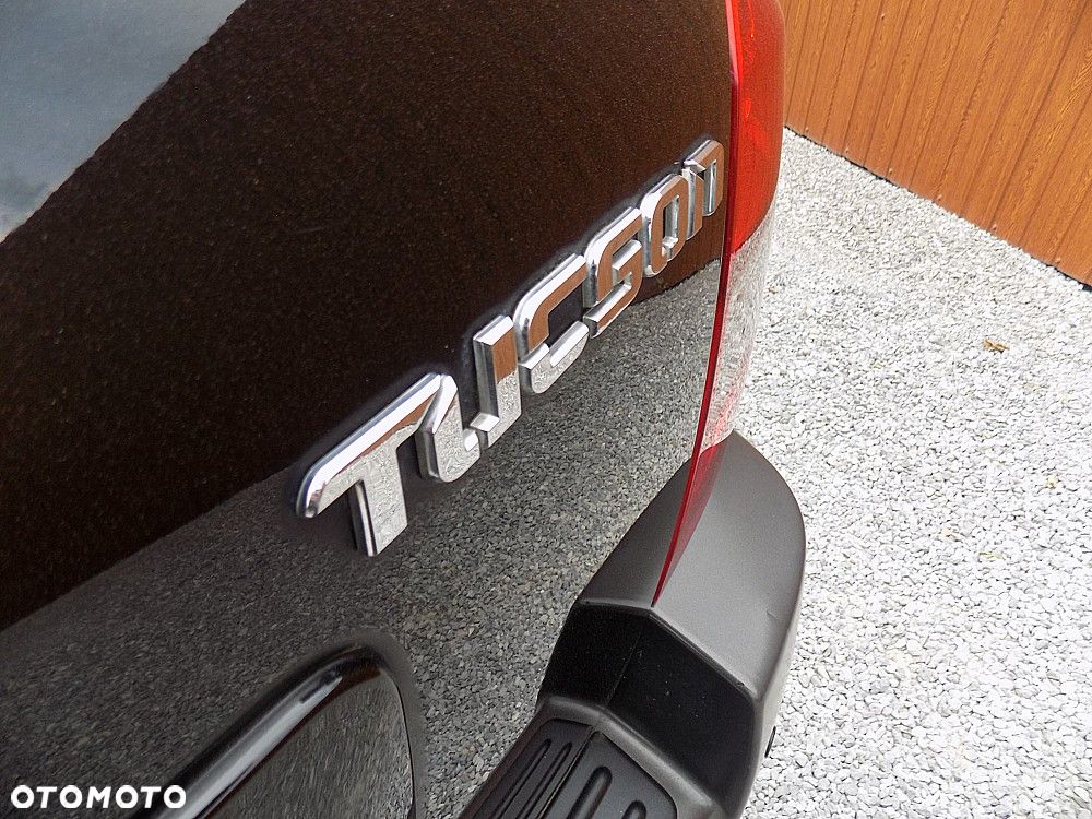 Hyundai Tucson 2.0 2WD GLS - 24