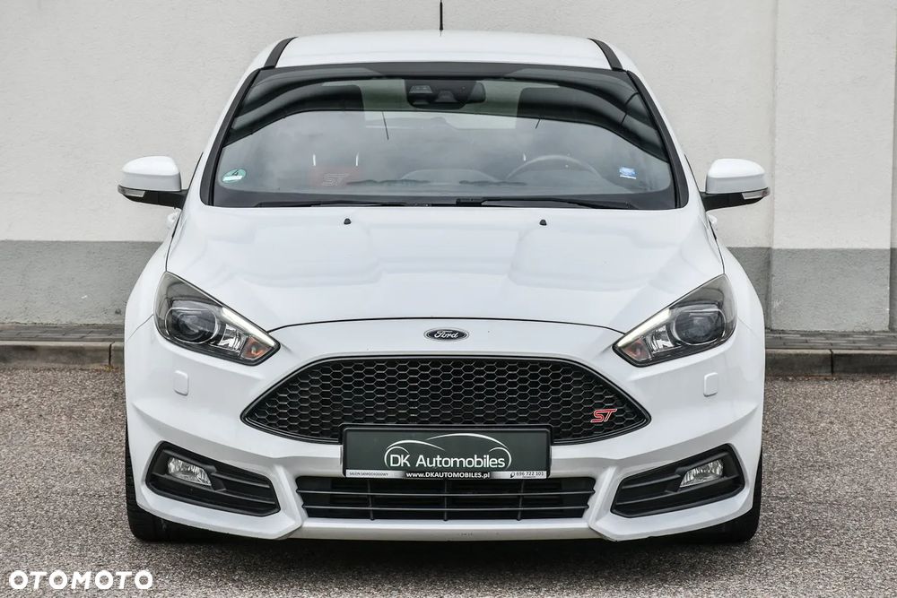 Ford Focus 2.0 EcoBoost ST mit Leder-Sport-Paket - 6