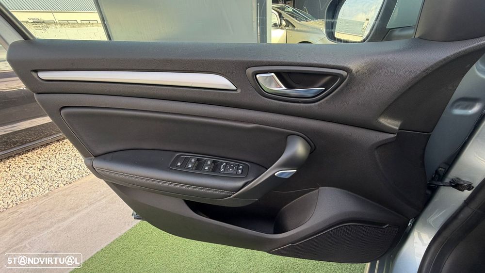 Renault Mégane Sport Tourer 1.5 Blue dCi Intens - 44