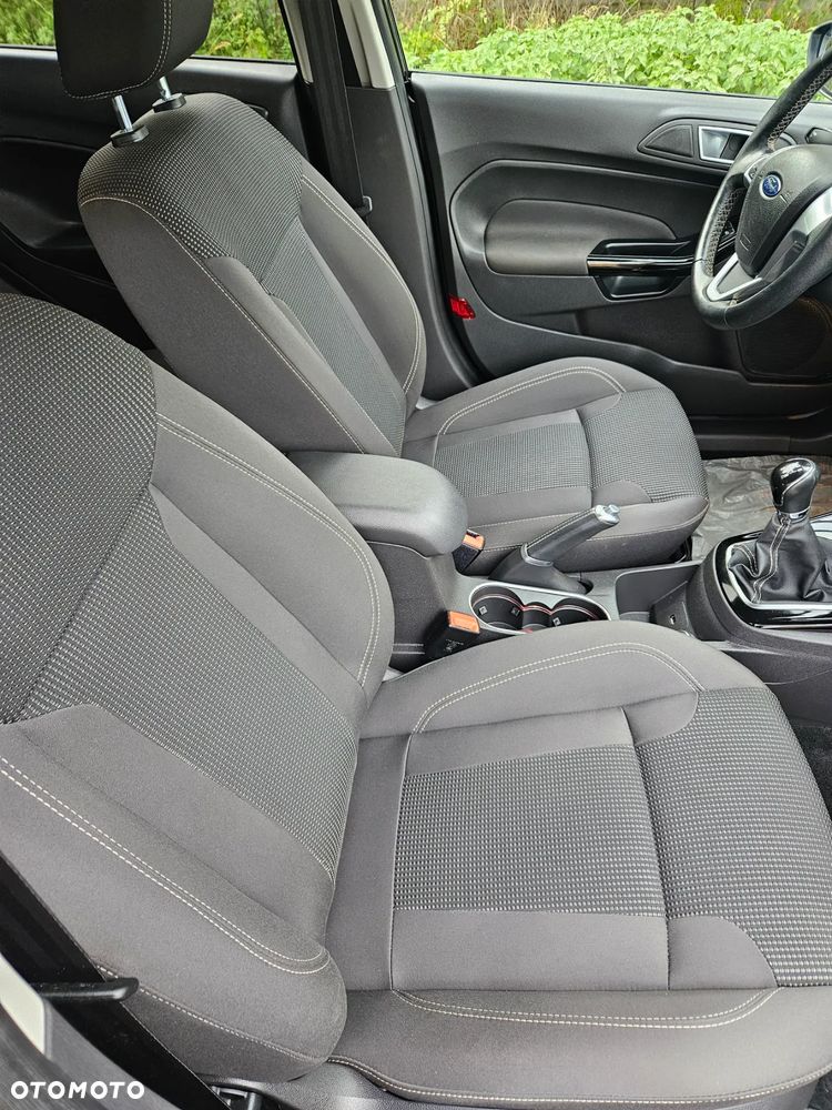 Ford Fiesta 1.0 EcoBoost Titanium - 12