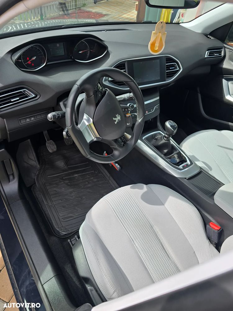 Peugeot 308 BlueHDi 130 Stop & Start Allure Business-Paket - 11