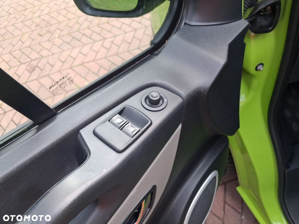 Renault Trafic - 12