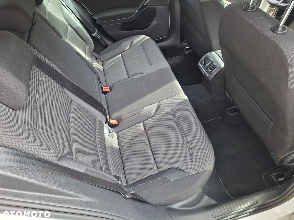 Volkswagen Golf - 7