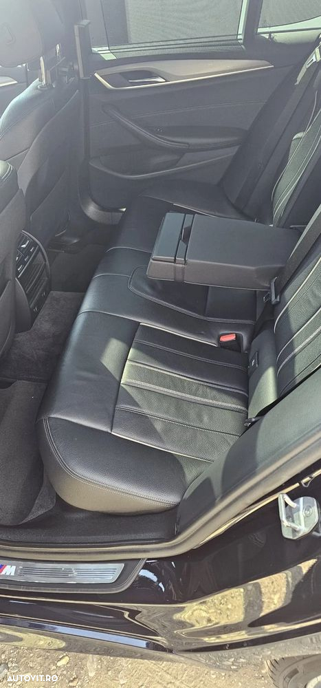 BMW Seria 5 520d Touring Aut. M Sport Edition - 10