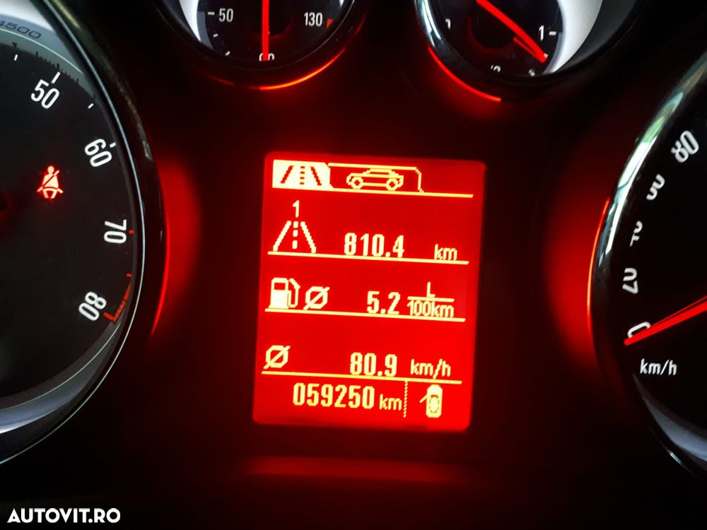 Opel Astra 1.4 Turbo Selection - 9