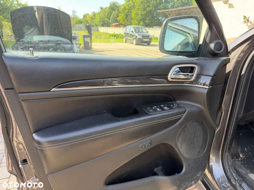 Jeep Grand Cherokee - 10