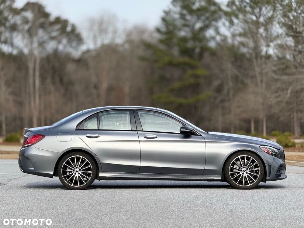 Mercedes-Benz Klasa C 300 4Matic 9G-TRONIC AMG Line - 15