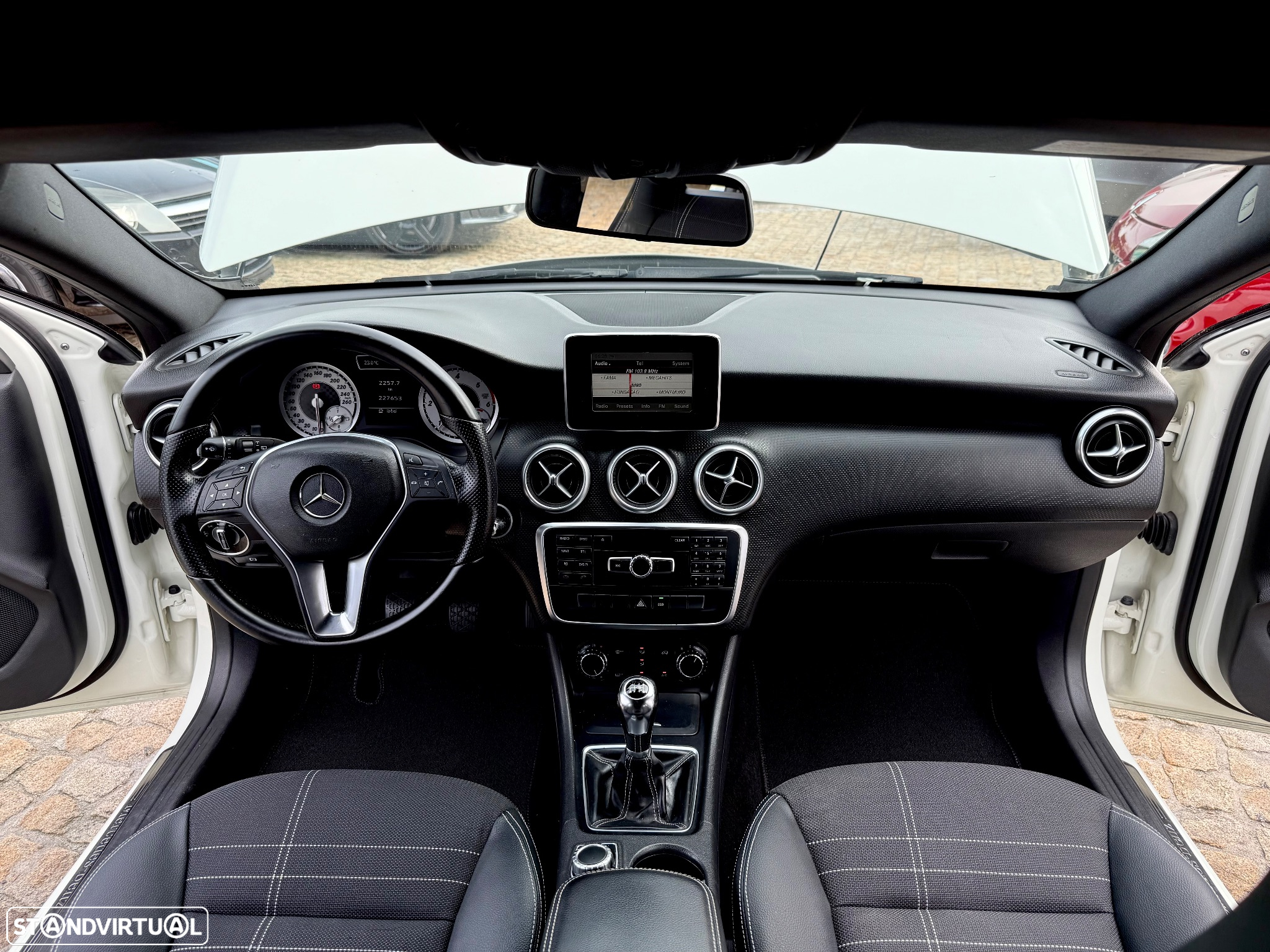 Mercedes-Benz A 180 CDI (BlueEFFICIENCY) Urban - 8