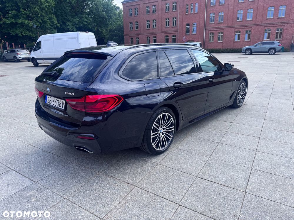 BMW Seria 5 540i xDrive - 7