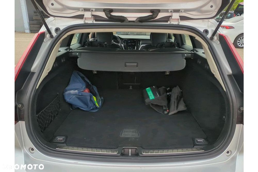 Volvo V60 D3 Momentum - 9