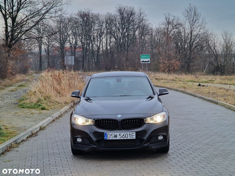 BMW Seria 3 320d Sport Line - 8