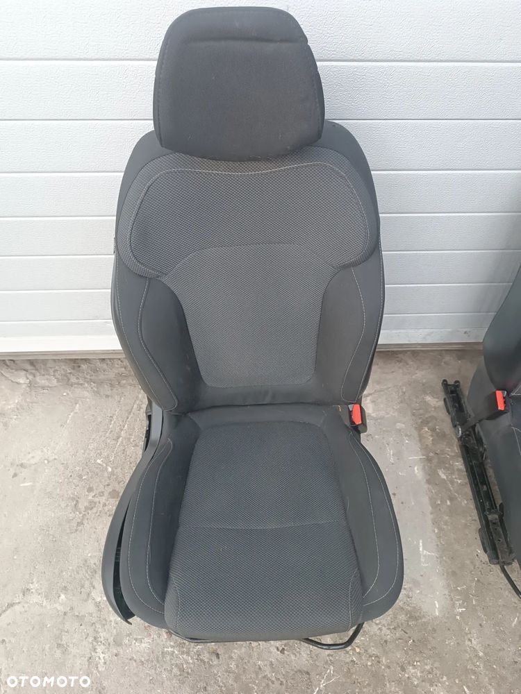 FOTEL PRAWY PRZÓD PRZEDNI RENAULT MEGANE IV - 1