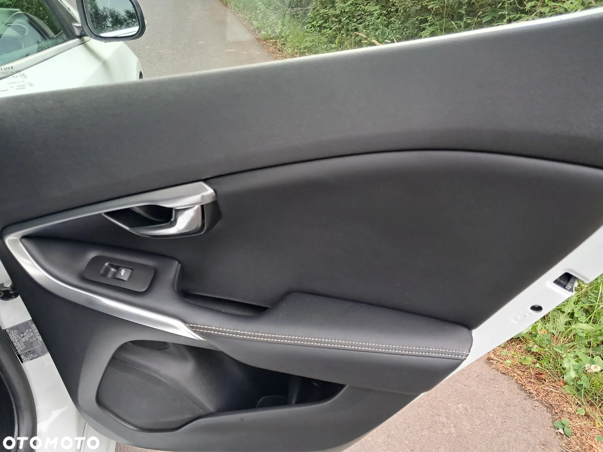 Volvo V40 T2 Drive-E R-Design Momentum - 21