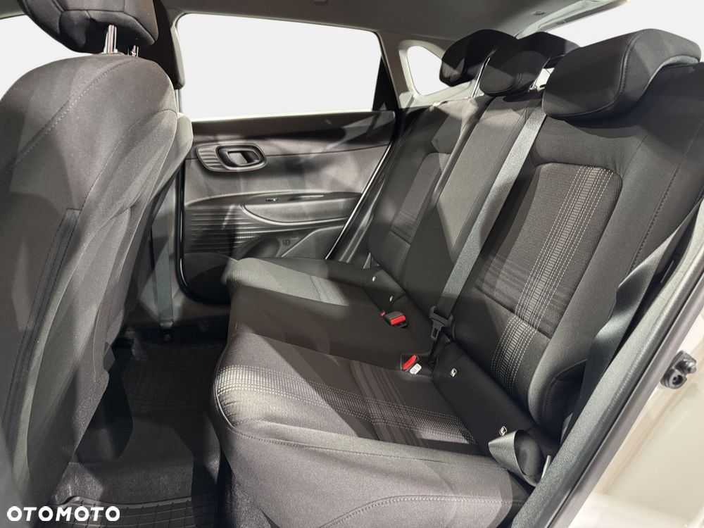 Hyundai i20 - 13