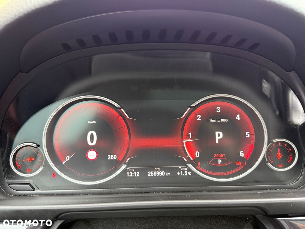 BMW Seria 5 520d Sport-Aut - 34