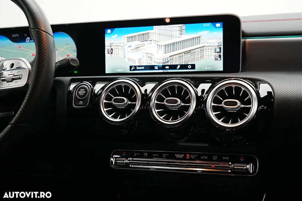 Mercedes-Benz CLA 180 7G-DCT AMG Line - 13