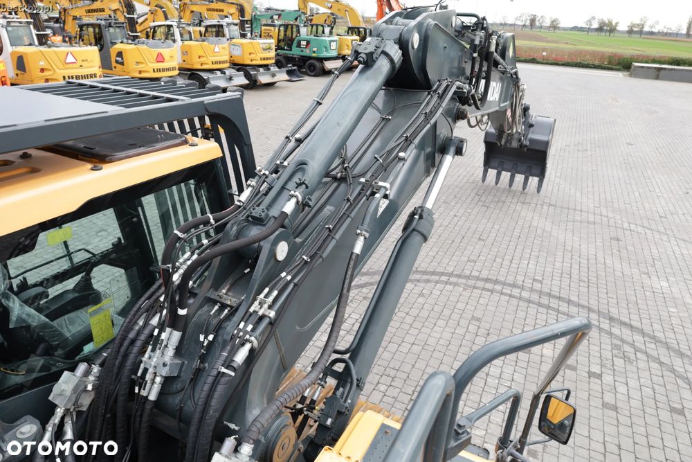 Hyundai HX300AL - 25