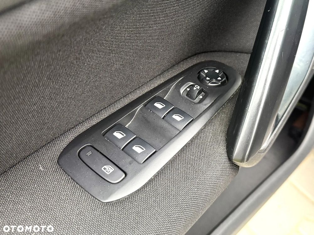 Peugeot 308 SW BlueHDi 150 EAT6 Stop & Start Allure - 18