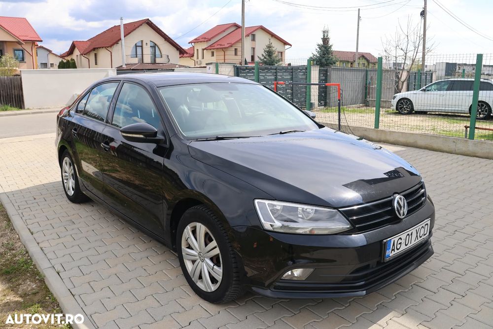 Volkswagen Jetta 1.2 TSI Trendline - 4