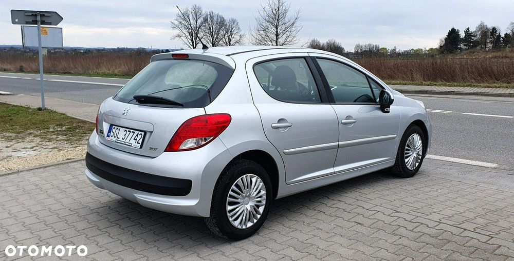 Peugeot 207 - 4