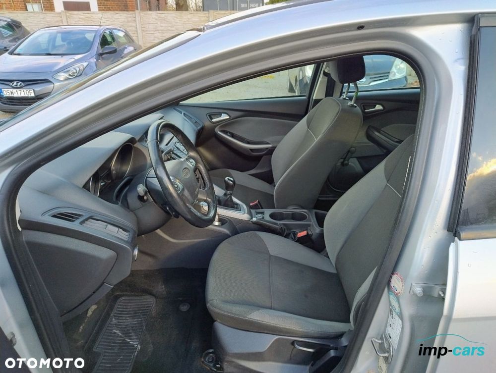 Ford Focus - 8