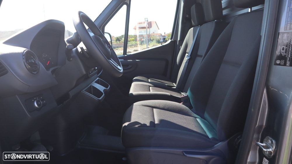 Mercedes-Benz Sprinter Outro - 12