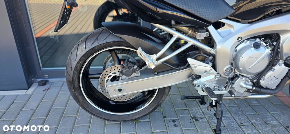 Yamaha FZ6 - 20