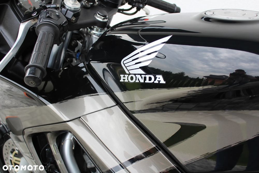 Honda CBR - 12