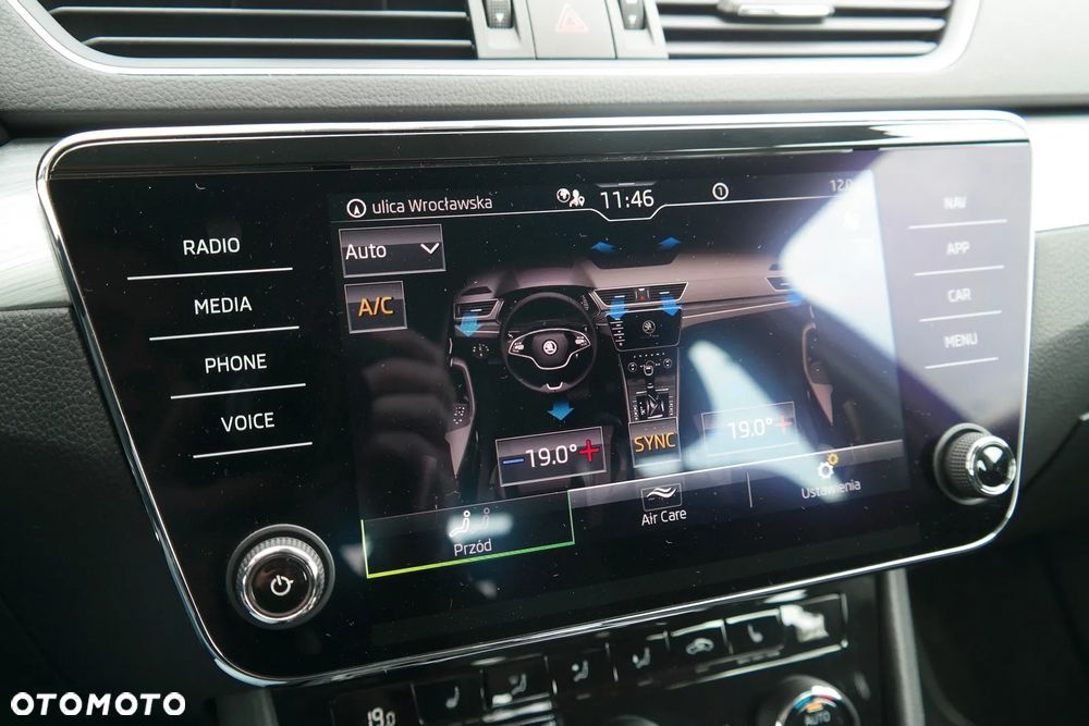 Skoda Superb 2.0 TSI Ambition DSG - 27