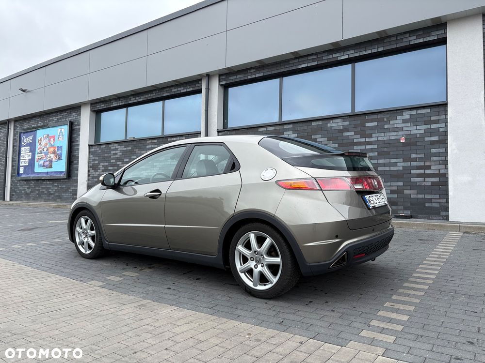 Honda Civic 1.8 Comfort - 6