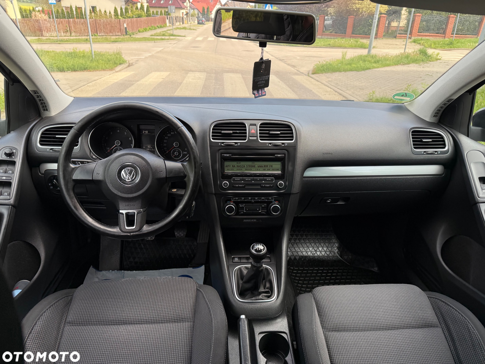 Volkswagen Golf - 6