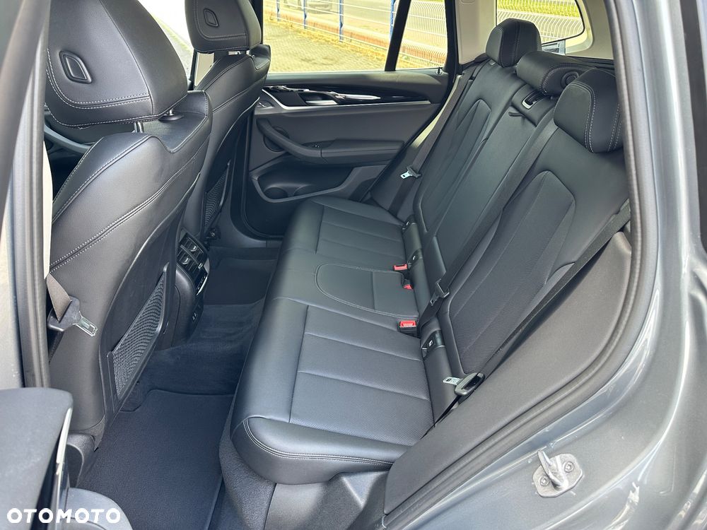 BMW X3 xDrive20d - 26