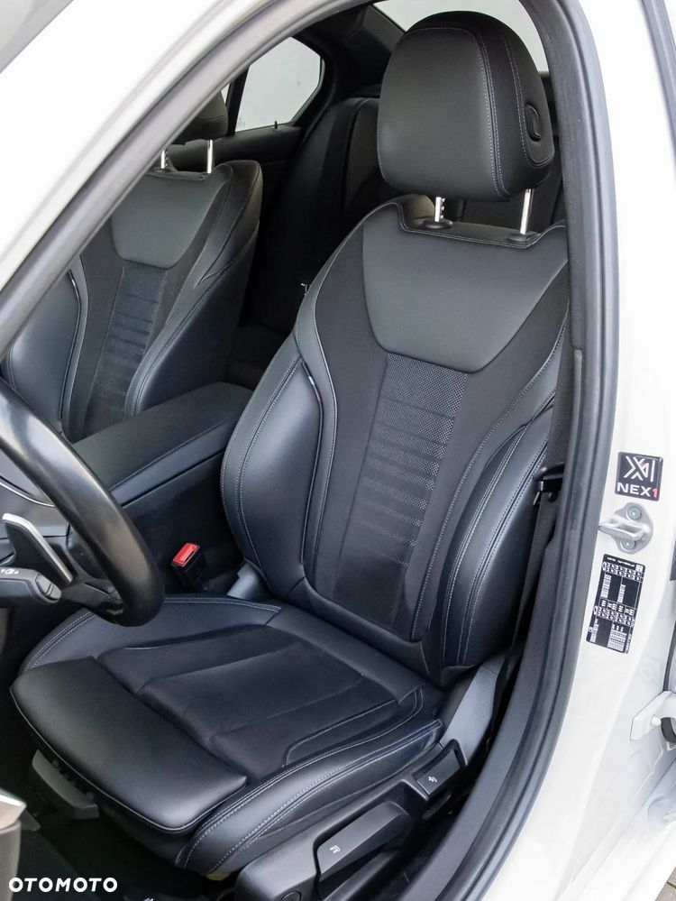 BMW Seria 3 318d M Sport - 31
