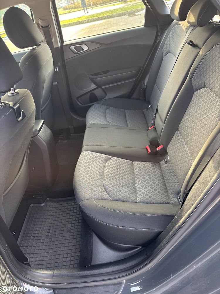 Kia Ceed 1.4 T-GDI M - 11