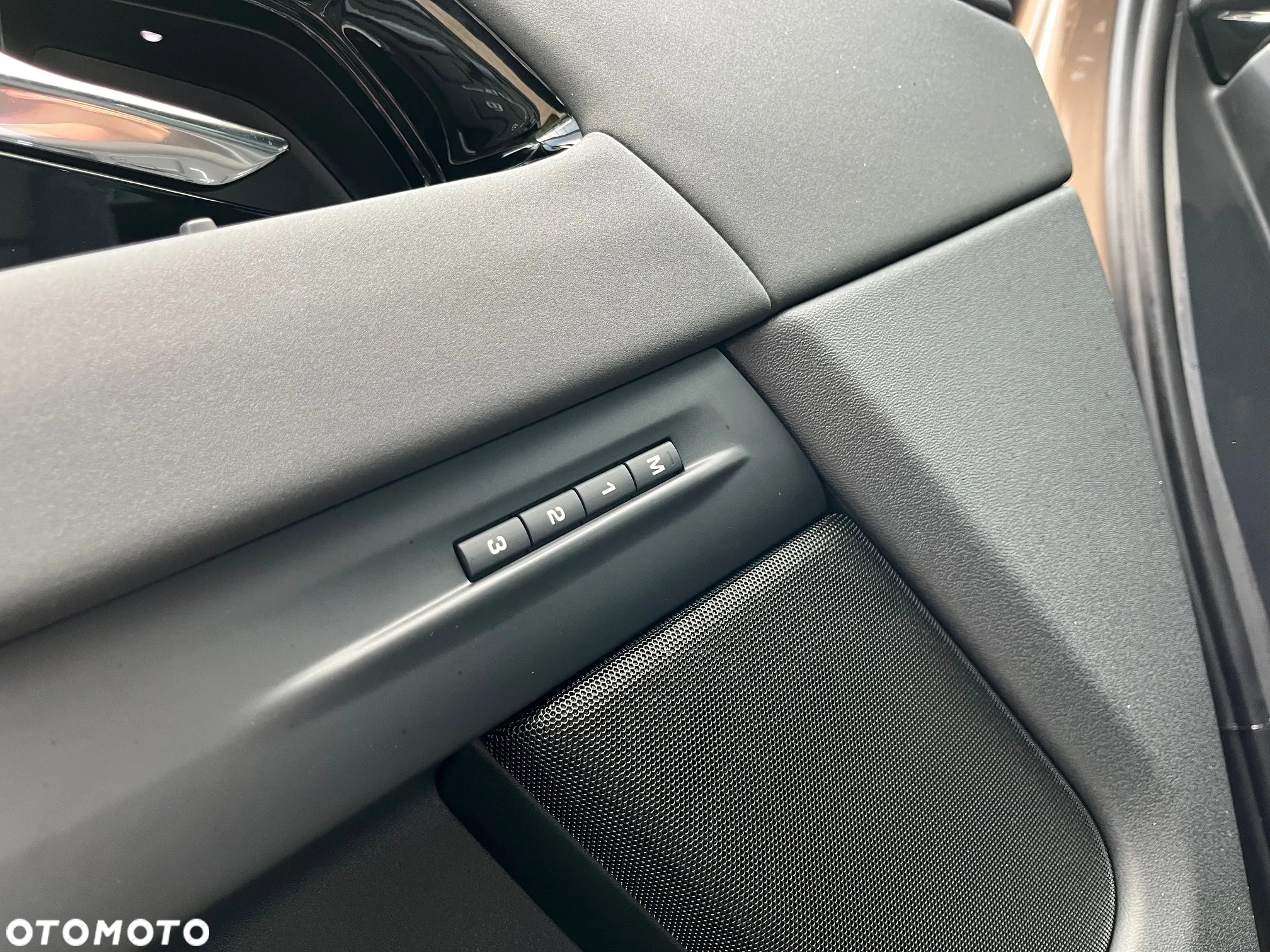 Land Rover Range Rover Evoque - 15