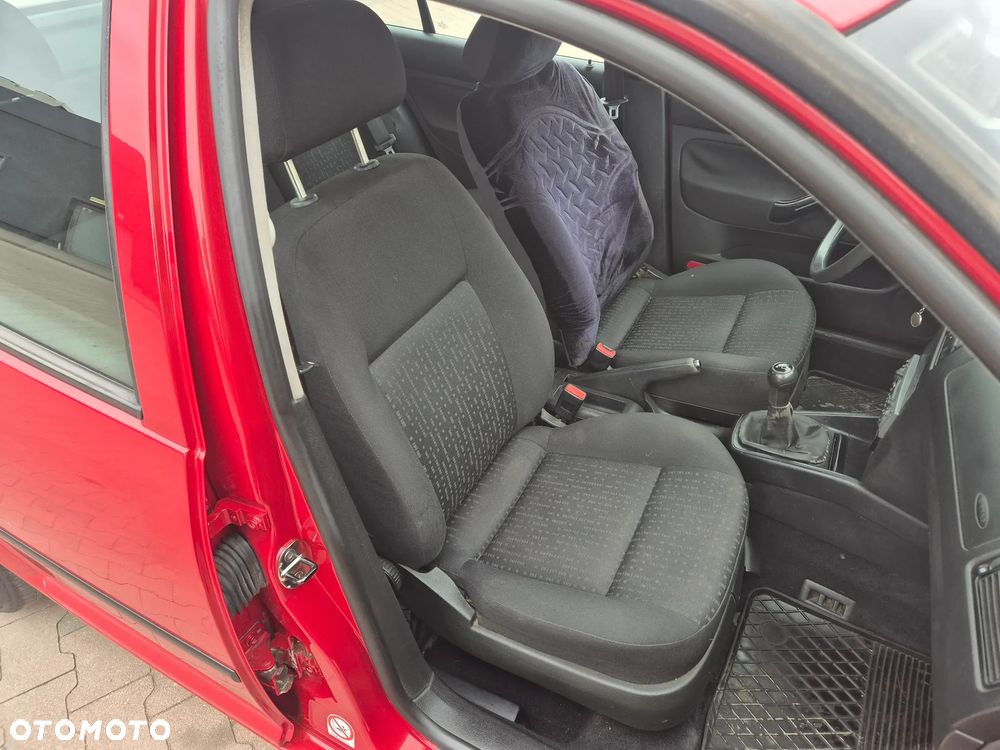 Volkswagen Golf 1.9 TDI Comfortline - 8