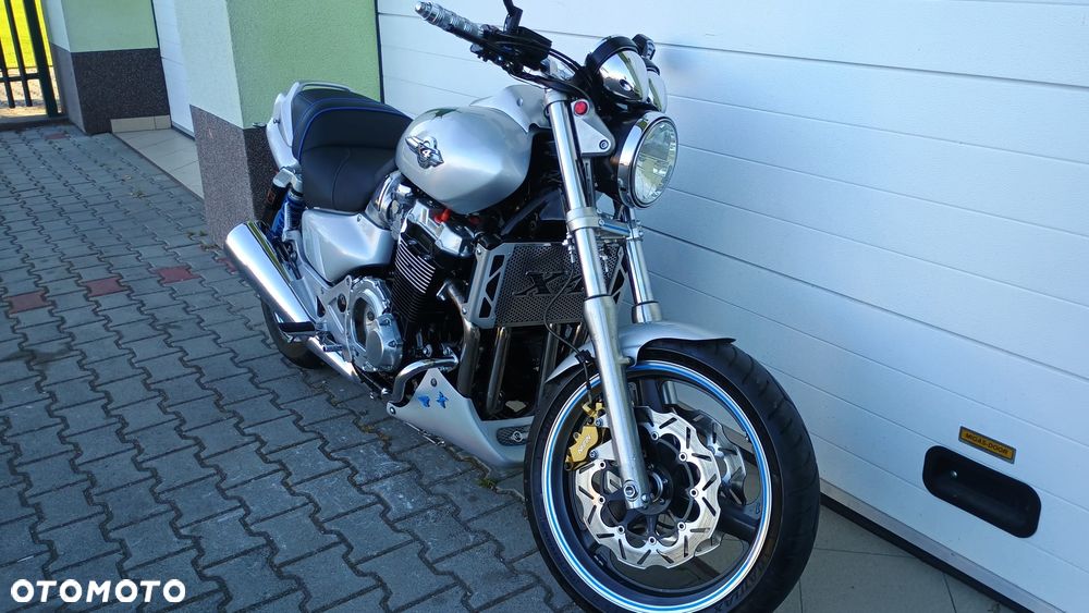 Honda X4 - 25