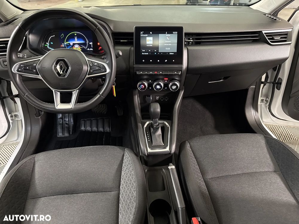 Renault Clio - 10